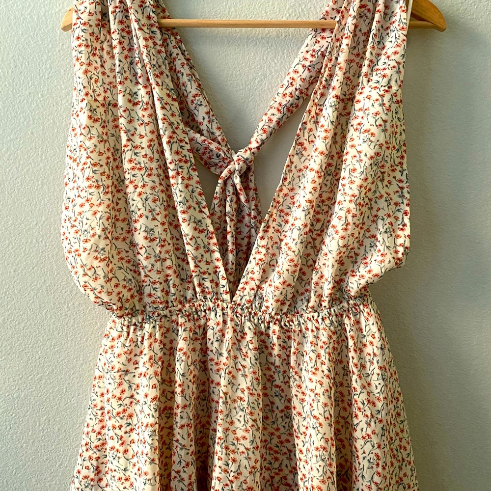 Vici floral tiered maxi dress, halter neck, medium - Picture 3 of 5